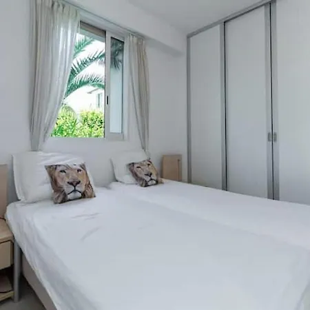 Villa Enticing In Les Pins Near The Juan-les-Pins