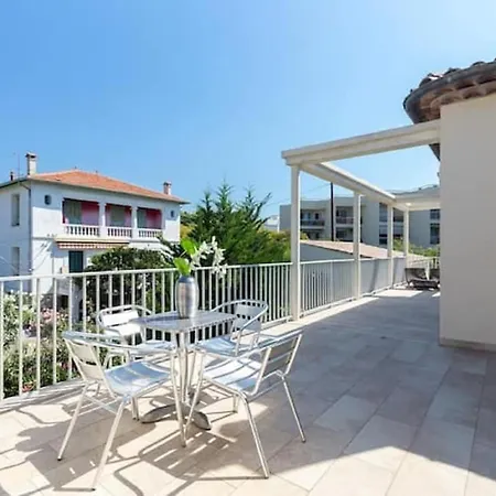 Enticing In Les Pins Near The ヴィラ ジュアン・レ・パン