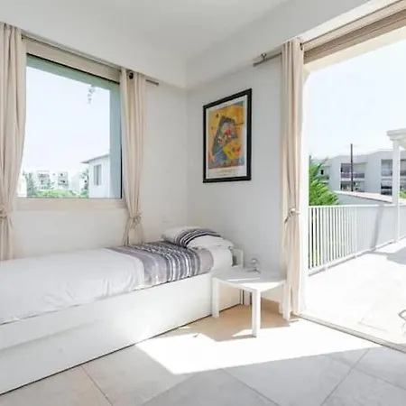Enticing In Les Pins Near The Villa Juan-les-Pins
