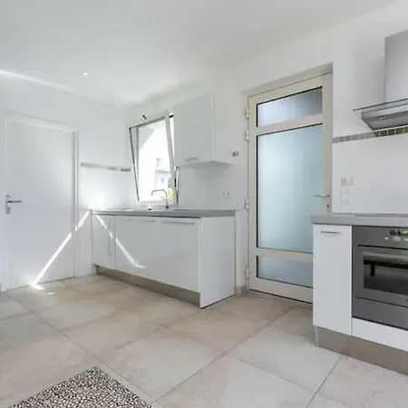 Enticing In Les Pins Near The
